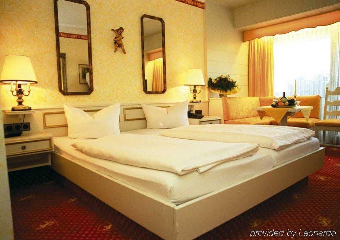 וירצבורג Hotel Wittelsbacher Hoeh מראה חיצוני תמונה